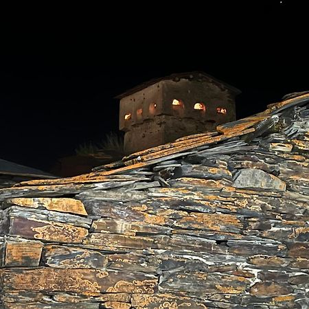 Guesthouse Ivas Ushguli Esterno foto