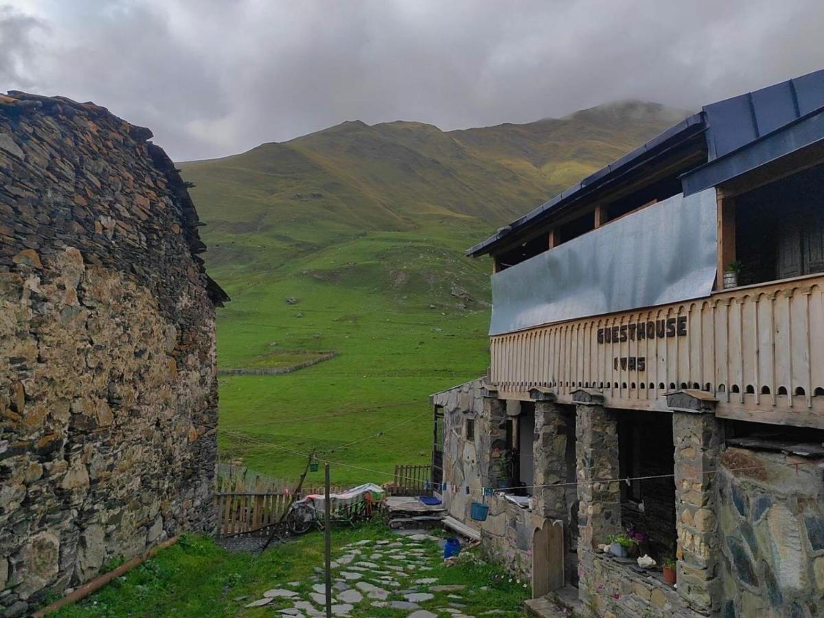 Guesthouse Ivas Ushguli Esterno foto